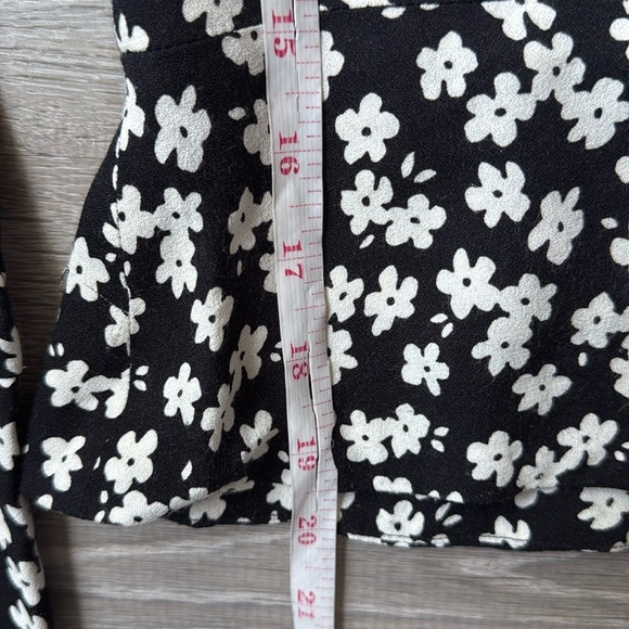 REFORMATION  Rosaly Top in Tootsie 4 - Picture 7 of 9